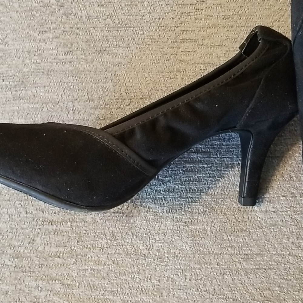 Shoes - Picture 3 of 3